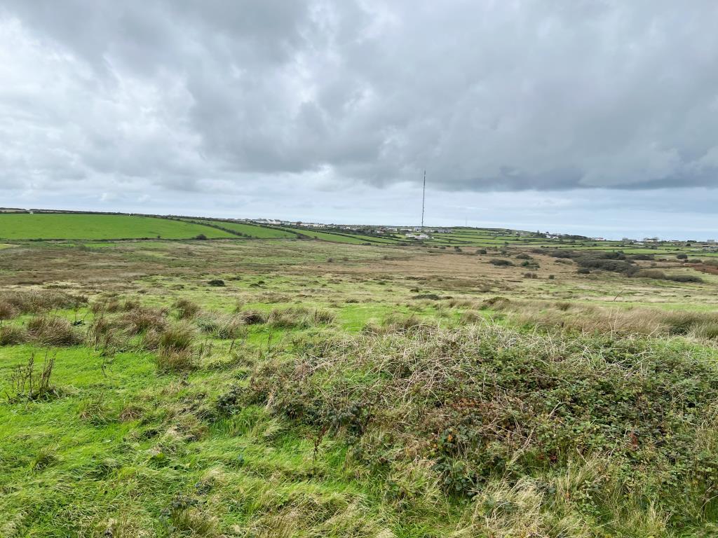 Lot: 122 - 27 ACRES OF LAND IN RURAL LOCATION - View looking down across field